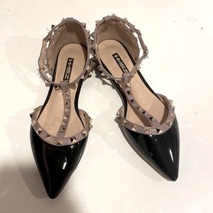 Pointed Rivet Flats